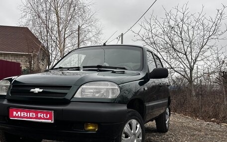 Chevrolet Niva I рестайлинг, 2003 год, 260 000 рублей, 1 фотография