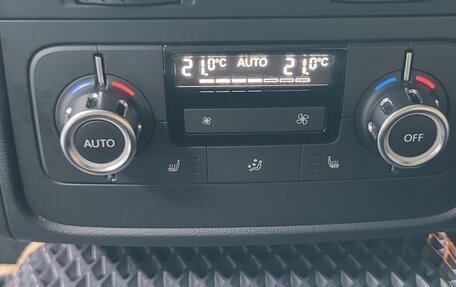 Volkswagen Touareg III, 2012 год, 2 777 555 рублей, 26 фотография