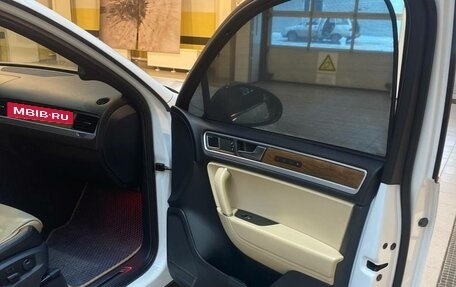 Volkswagen Touareg III, 2012 год, 2 777 555 рублей, 15 фотография