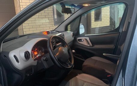 Peugeot Partner II рестайлинг 2, 2012 год, 700 000 рублей, 9 фотография