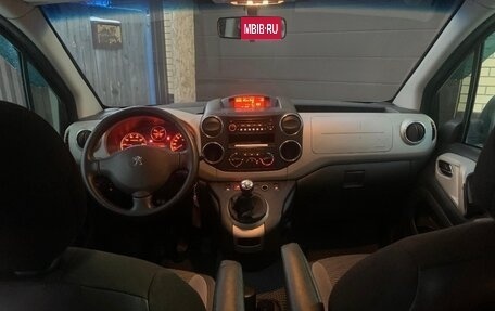 Peugeot Partner II рестайлинг 2, 2012 год, 700 000 рублей, 15 фотография