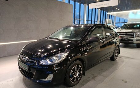 Hyundai Solaris II рестайлинг, 2013 год, 840 000 рублей, 1 фотография