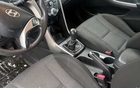 Hyundai i30 II рестайлинг, 2013 год, 900 000 рублей, 3 фотография