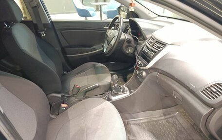 Hyundai Solaris II рестайлинг, 2013 год, 840 000 рублей, 8 фотография