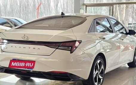 Hyundai Elantra, 2021 год, 1 400 000 рублей, 4 фотография