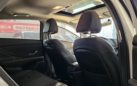 Hyundai Elantra, 2021 год, 1 400 000 рублей, 19 фотография