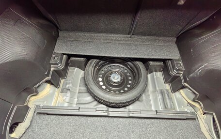 Nissan Wingroad III, 2014 год, 990 000 рублей, 14 фотография