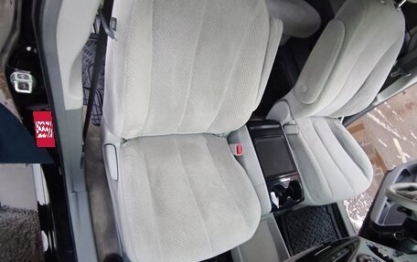 Toyota Sienna III, 2012 год, 1 900 000 рублей, 8 фотография