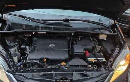 Toyota Sienna III, 2012 год, 1 900 000 рублей, 17 фотография