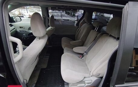 Toyota Sienna III, 2012 год, 1 900 000 рублей, 7 фотография