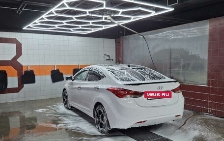 Hyundai Elantra V, 2011 год, 750 000 рублей, 2 фотография