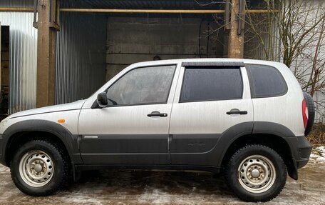 Chevrolet Niva I рестайлинг, 2010 год, 480 000 рублей, 3 фотография