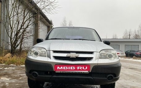 Chevrolet Niva I рестайлинг, 2010 год, 480 000 рублей, 2 фотография