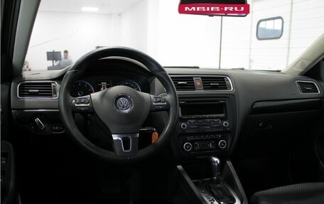 Volkswagen Jetta VI, 2012 год, 1 249 000 рублей, 10 фотография