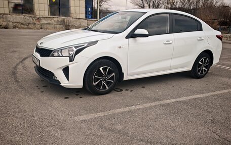 KIA Rio IV, 2020 год, 1 480 000 рублей, 2 фотография