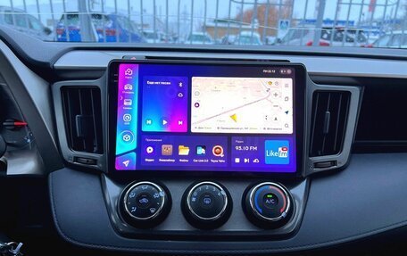 Toyota RAV4, 2014 год, 1 890 000 рублей, 15 фотография