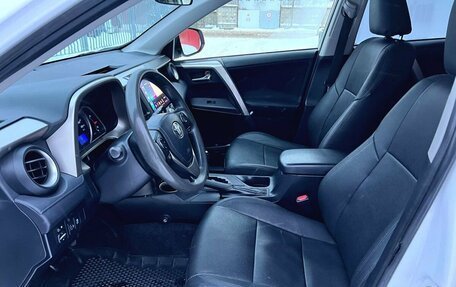 Toyota RAV4, 2014 год, 1 890 000 рублей, 18 фотография