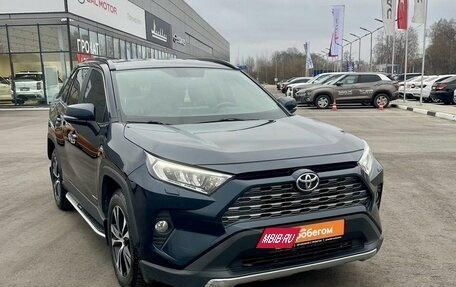 Toyota RAV4, 2020 год, 2 780 000 рублей, 3 фотография
