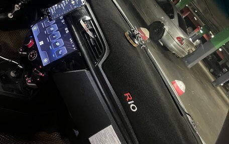 KIA Rio IV, 2018 год, 1 100 000 рублей, 18 фотография