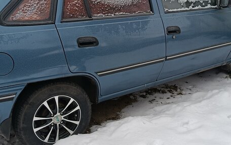 Daewoo Nexia I рестайлинг, 2004 год, 200 000 рублей, 2 фотография