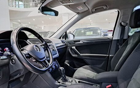 Volkswagen Tiguan II, 2019 год, 3 154 000 рублей, 20 фотография