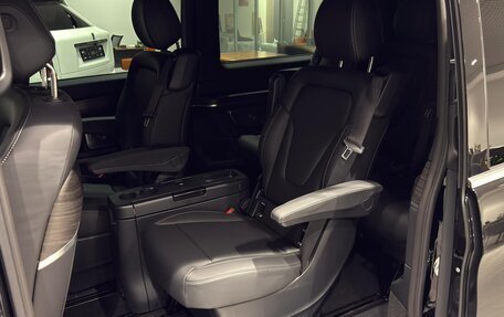 Mercedes-Benz V-Класс, 2024 год, 13 900 000 рублей, 14 фотография