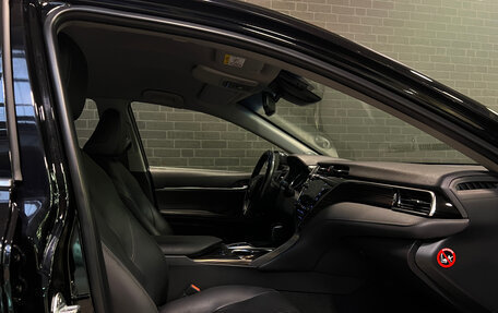 Toyota Camry, 2019 год, 3 199 000 рублей, 12 фотография