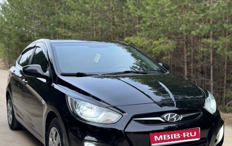 Hyundai Solaris II рестайлинг, 2013 год, 1 220 000 рублей, 1 фотография