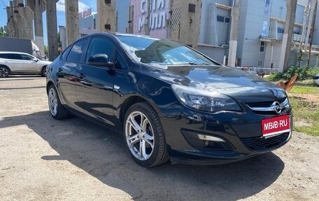 Opel Astra J, 2013 год, 1 000 000 рублей, 1 фотография