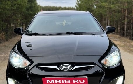 Hyundai Solaris II рестайлинг, 2013 год, 1 220 000 рублей, 2 фотография