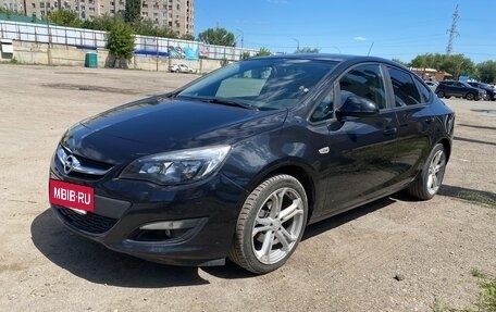 Opel Astra J, 2013 год, 1 000 000 рублей, 2 фотография