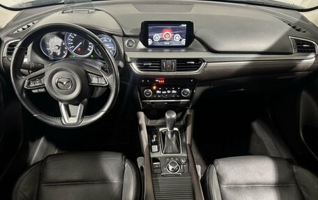 Mazda 6, 2018 год, 2 099 800 рублей, 10 фотография