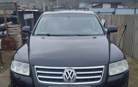 Volkswagen Touareg III, 2005 год, 850 000 рублей, 1 фотография