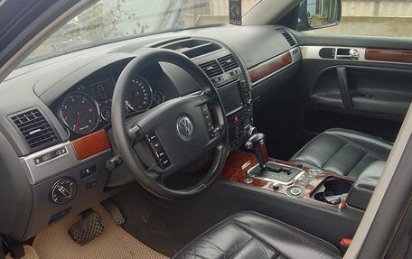 Volkswagen Touareg III, 2005 год, 850 000 рублей, 11 фотография