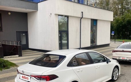 Toyota Corolla, 2021 год, 2 300 000 рублей, 4 фотография