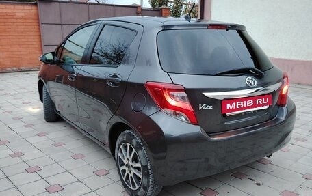 Toyota Vitz, 2016 год, 900 000 рублей, 4 фотография