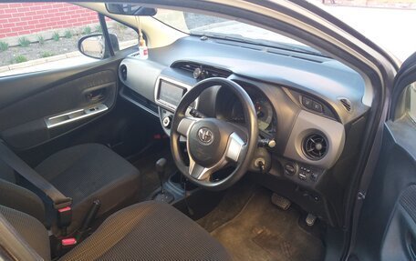 Toyota Vitz, 2016 год, 900 000 рублей, 7 фотография