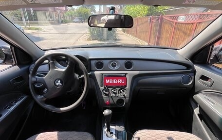 Mitsubishi Outlander III рестайлинг 3, 2002 год, 555 000 рублей, 12 фотография