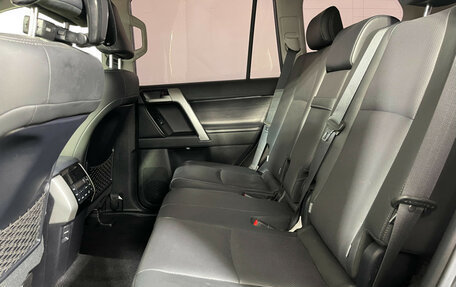 Toyota Land Cruiser Prado 150 рестайлинг 2, 2021 год, 7 197 000 рублей, 10 фотография