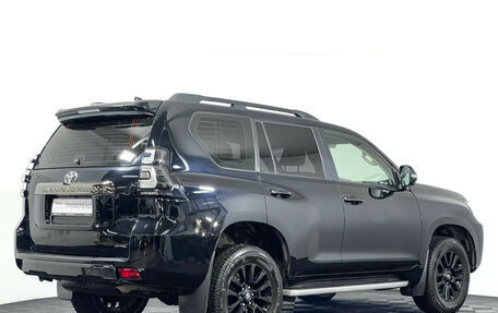 Toyota Land Cruiser Prado 150 рестайлинг 2, 2021 год, 7 197 000 рублей, 5 фотография