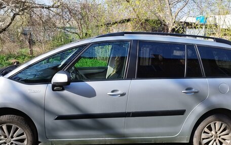 Citroen C4 Picasso II рестайлинг, 2009 год, 700 000 рублей, 3 фотография