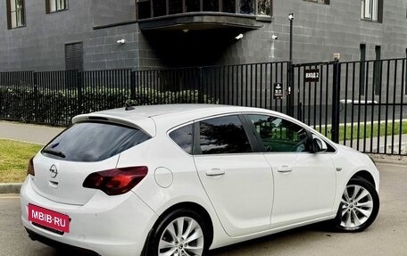 Opel Astra J, 2011 год, 800 000 рублей, 16 фотография