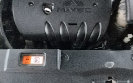 Mitsubishi Outlander III рестайлинг 3, 2015 год, 1 880 000 рублей, 6 фотография