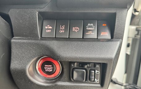 Suzuki Jimny, 2020 год, 2 650 000 рублей, 13 фотография