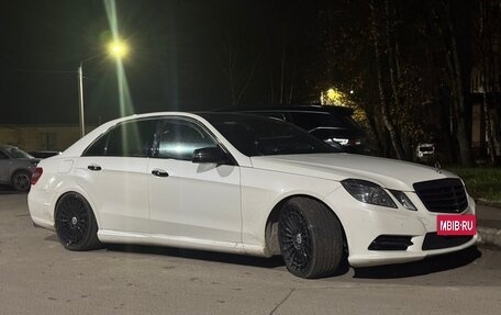 Mercedes-Benz E-Класс, 2012 год, 3 100 000 рублей, 11 фотография