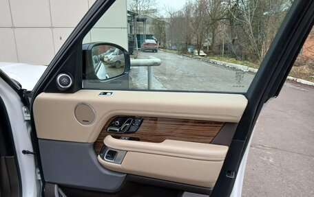 Land Rover Range Rover IV рестайлинг, 2018 год, 7 098 000 рублей, 12 фотография