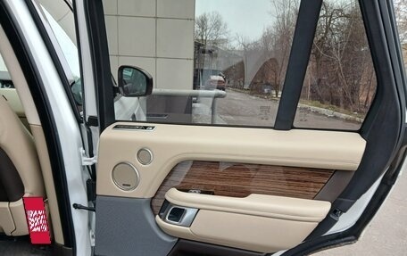 Land Rover Range Rover IV рестайлинг, 2018 год, 7 098 000 рублей, 10 фотография