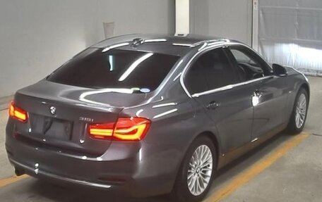 BMW 3 серия, 2018 год, 1 514 000 рублей, 4 фотография