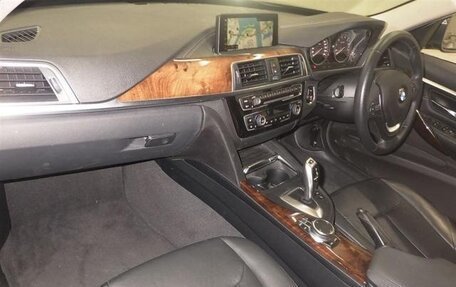 BMW 3 серия, 2018 год, 1 514 000 рублей, 5 фотография