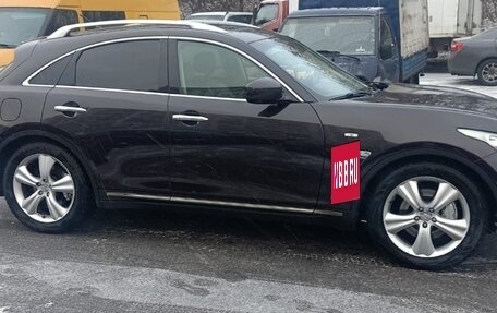 Infiniti FX II, 2011 год, 2 000 000 рублей, 3 фотография